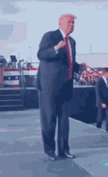 trump-shuffle