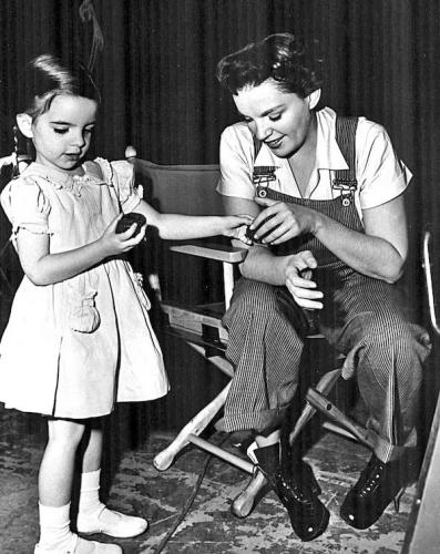 Garland_and_Liza