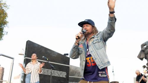 Canada Madness - Christian singer not welcomed in many part of Canada