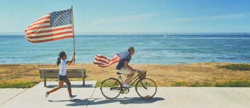 Flag - Bicycle and running