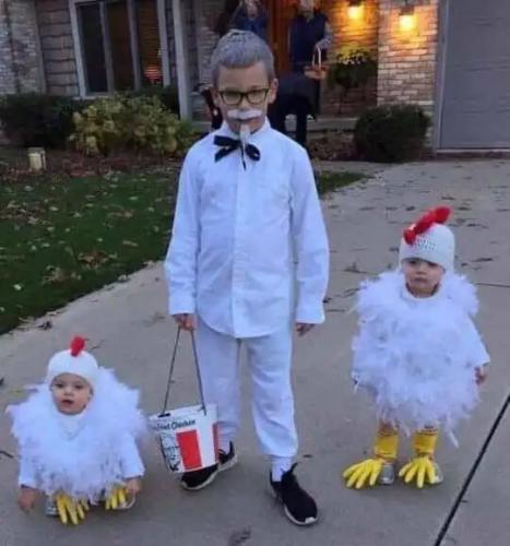 kids-colonel-sanders-chickens-kfc-costumes.jpg